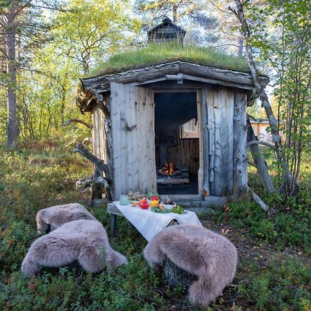 Moekki - The White Blue Wilderness Lodge Инари Екстериор снимка